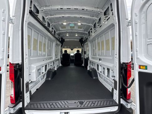 New 2026 Ford Transit 250 image 17