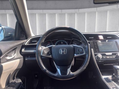 Used 2017 Honda Civic EX-L image 9