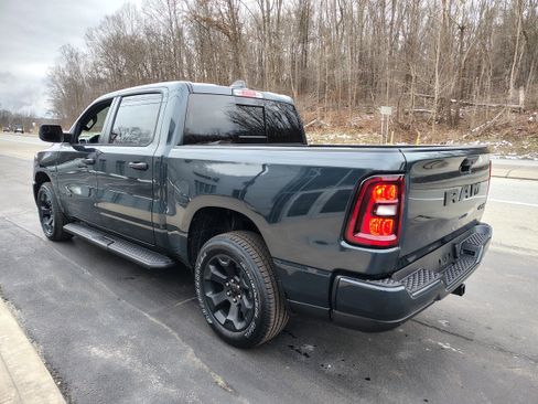New 2026 RAM 1500 Express image 7
