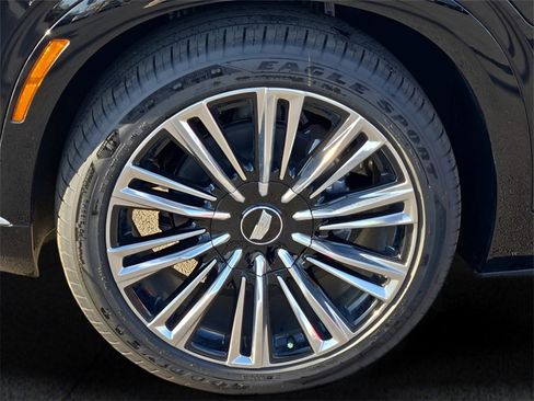 New 2026 Cadillac Vistiq Premium Luxury w/ LPO, Floor Liner Package image 9