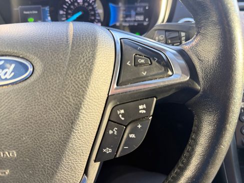 Used 2020 Ford Fusion Titanium FWD image 18