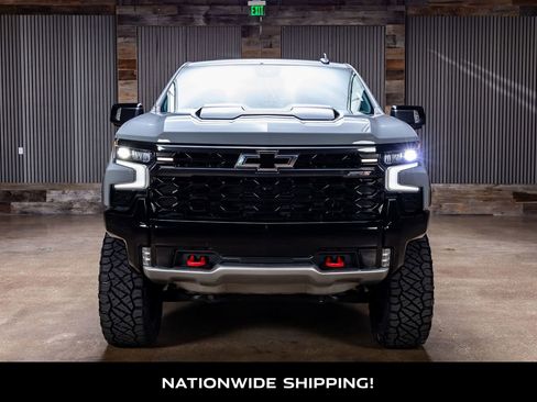 Used 2024 Chevrolet Silverado 1500 ZR2 w/ Technology Package AWD/4WD image 4