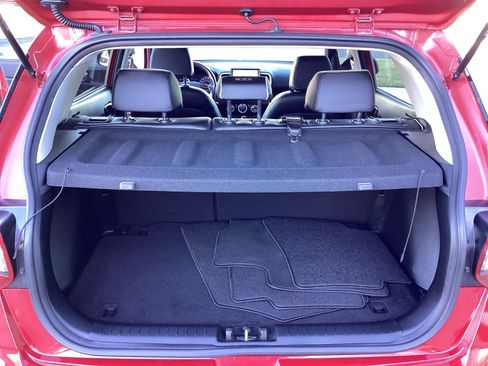 Used 2022 Hyundai Venue Limited w/ Cargo Package image 20