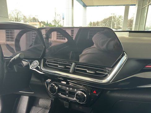 Used 2026 Chevrolet Trax RS w/ Driver Confidence Package image 15