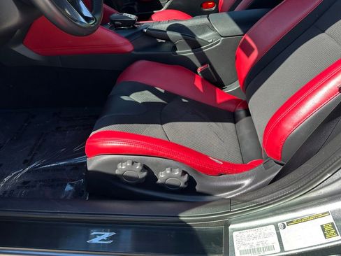 Used 2025 Nissan Z Performance w/ Floor Mat Package RWD image 21