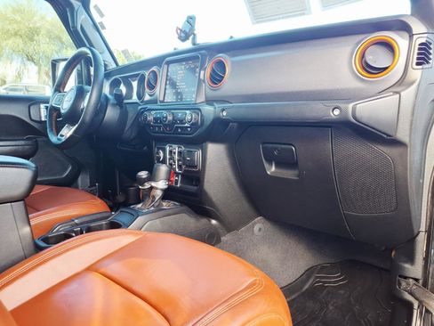 Used 2021 Jeep Gladiator Mojave image 10