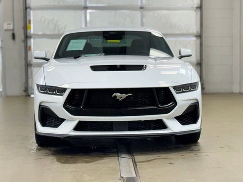 Used 2025 Ford Mustang GT w/ GT Performance Package RWD image 2