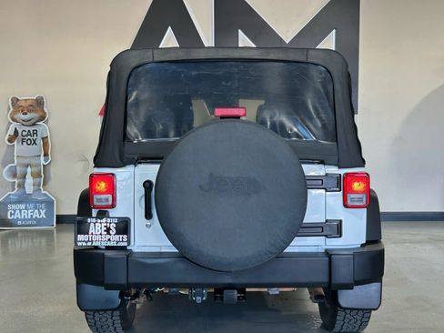 Used 2016 Jeep Wrangler Unlimited Sport w/ Quick Order Package 24S AWD/4WD image 5