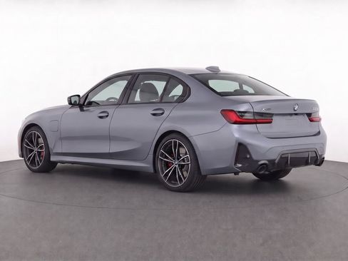 Used 2023 BMW 330e xDrive w/ M Sport Package AWD/4WD image 5