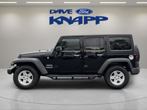 Used 2017 Jeep Wrangler Unlimited Sport w/ Quick Order Package 24S AWD/4WD image 4