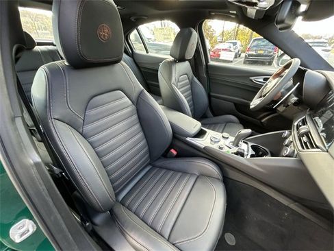 New 2025 Alfa Romeo Giulia AWD w/ Driving Assist Package image 15