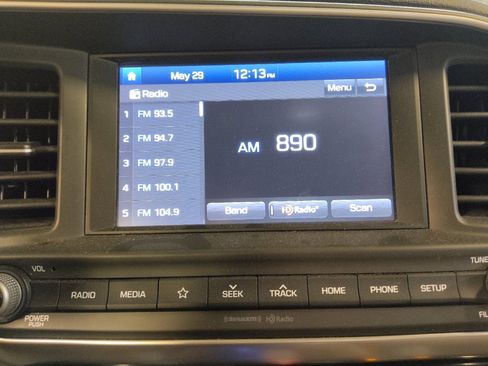 Used 2020 Hyundai Elantra Value Edition FWD image 25