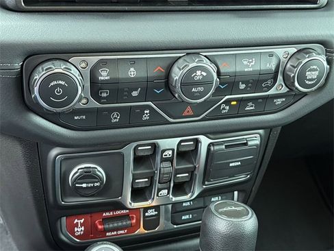 New 2026 Jeep Gladiator Mojave image 23