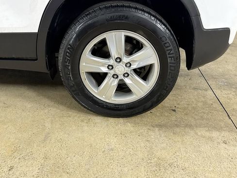 Used 2017 Chevrolet Trax LT AWD/4WD image 26