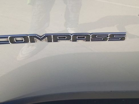 Used 2018 Jeep Compass Limited w/ Navigation Group FWD image 12