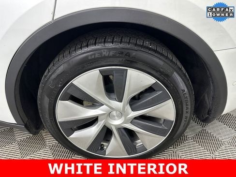 Used 2021 Tesla Model Y Long Range image 19