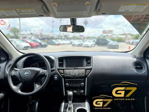 Used 2019 Nissan Pathfinder S FWD image 16