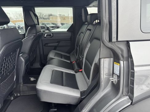 Used 2024 Ford Bronco Black Diamond w/ Sasquatch Package image 6
