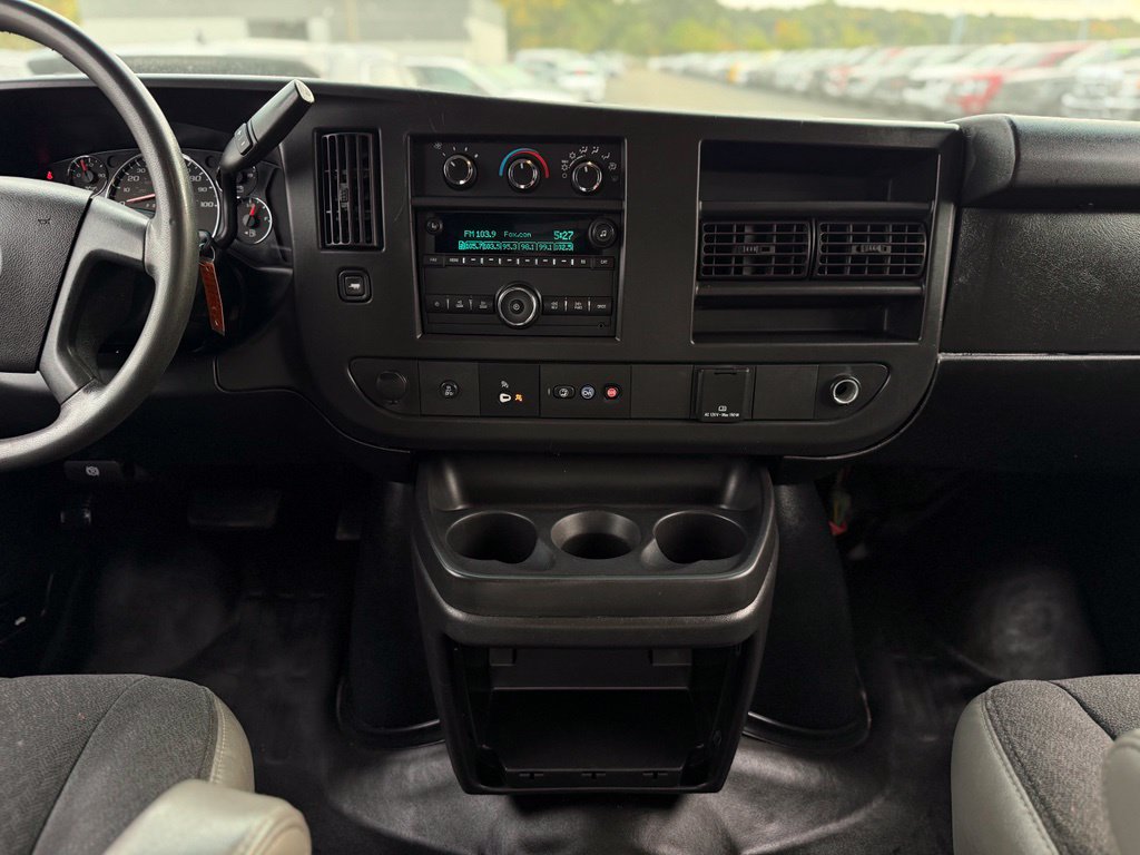 Used 2019 GMC Savana 2500 w/ Driver Convenience Package RWD image 9