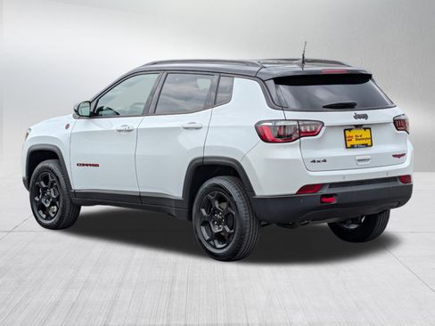 Used 2023 Jeep Compass Trailhawk w/ Trailhawk Convenience Group AWD/4WD image 5