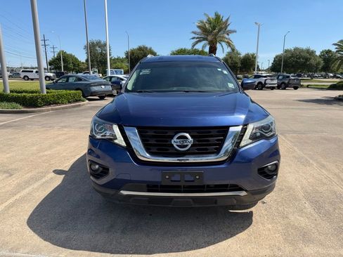 Used 2019 Nissan Pathfinder SL AWD/4WD image 9