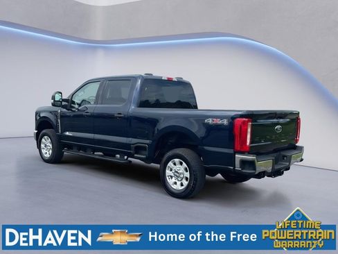Used 2023 Ford F250 XLT AWD/4WD image 4