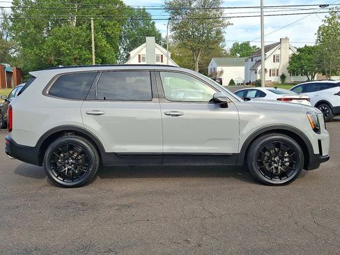 Certified 2022 Kia Telluride EX w/ EX Premium Package image 7