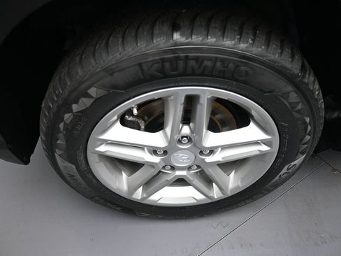 Used 2019 Hyundai Kona SE AWD/4WD image 12