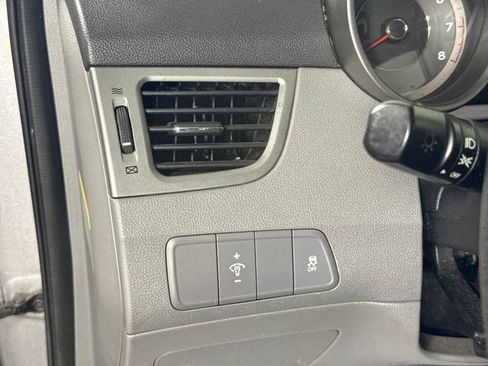 Used 2011 Hyundai Elantra GLS w/ Preferred Equipment Pkg 3 FWD image 19