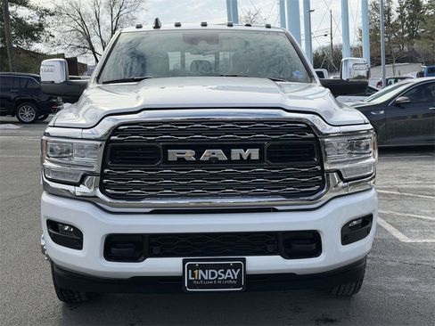 Used 2024 RAM 3500 Limited image 6
