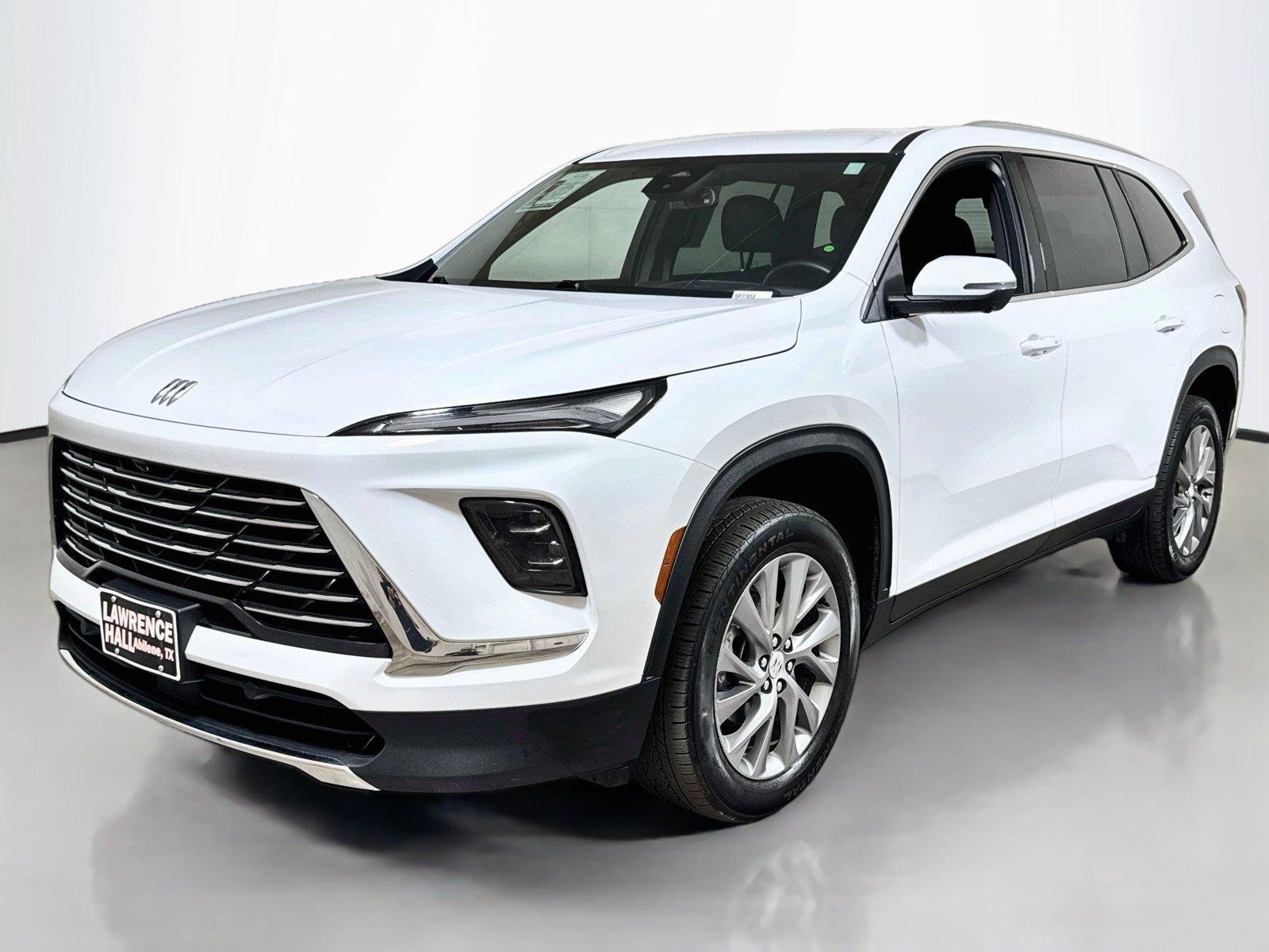 Used 2025 Buick Enclave Preferred FWD image 1