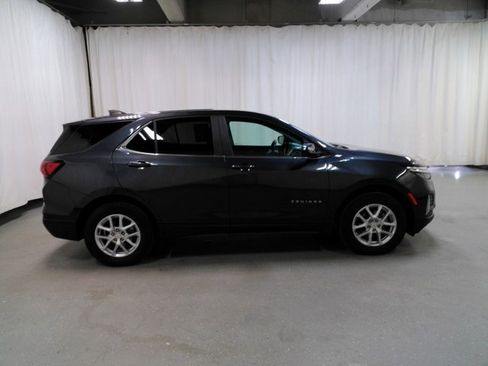 Used 2022 Chevrolet Equinox LT image 3