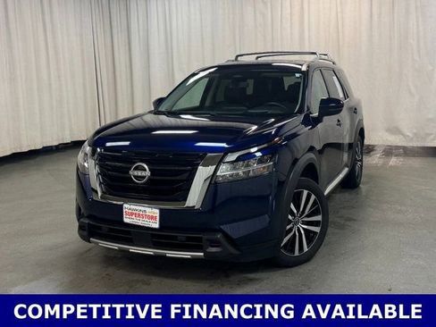 Used 2023 Nissan Pathfinder Platinum w/ Cargo Package image 9