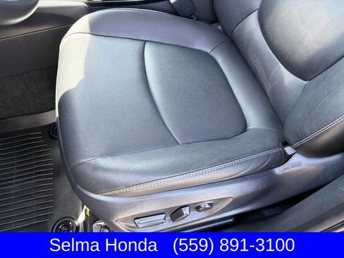 Used 2024 Toyota Corolla Cross XLE w/ Convenience Package FWD image 9