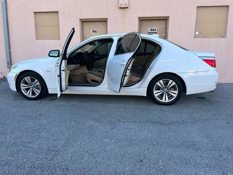 Used 2010 BMW 528i Sedan RWD image 10