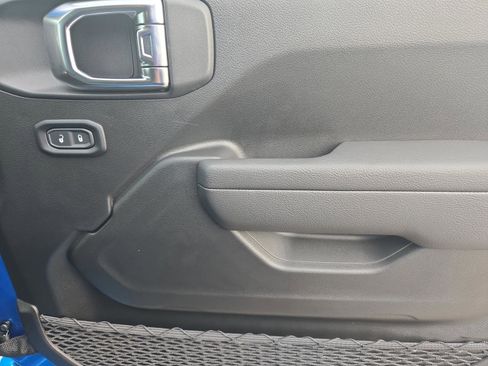 New 2025 Jeep Gladiator Sport image 31