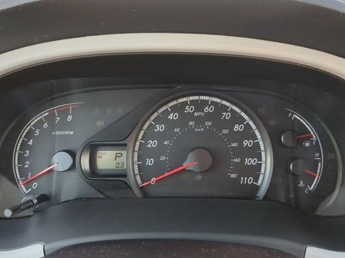 Used 2011 Toyota Sienna LE w/ Towing Pkg image 10