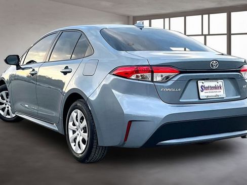 Used 2020 Toyota Corolla LE image 4