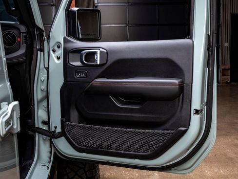 Used 2024 Jeep Wrangler Unlimited Rubicon image 36