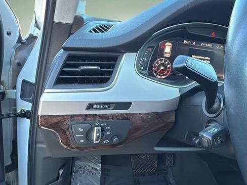 Used 2019 Audi Q7 2.0T Premium w/ Cold Weather Package image 22