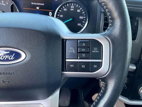 Used 2024 Ford Expedition Max XLT image 19