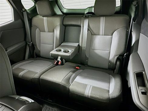 Used 2025 Chevrolet Blazer LT image 11