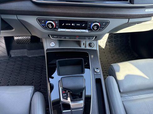 Used 2021 Audi Q5 e Premium Plus w/ Premium Plus Package image 28