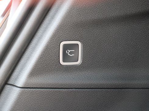 New 2026 Chrysler Pacifica Select image 26