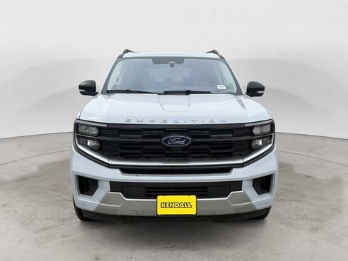 Certified 2025 Ford Expedition Platinum AWD/4WD image 8