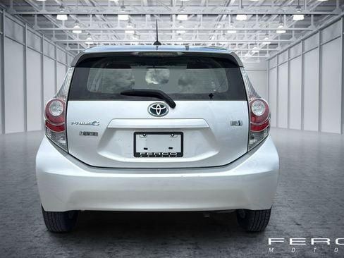 Used 2012 Toyota Prius C Three FWD image 4