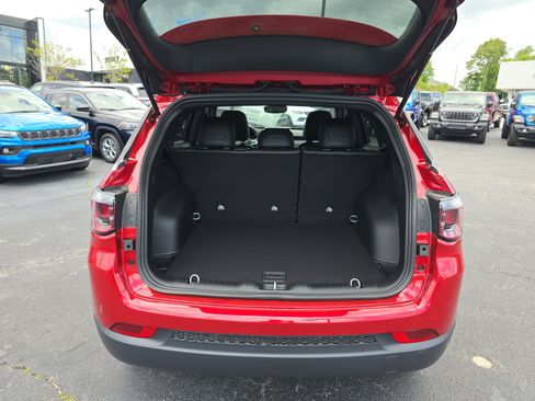 New 2025 Jeep Compass Latitude w/ Altitude Special Edition image 5