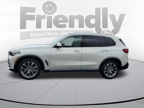 Used 2022 BMW X5 xDrive40i w/ Premium Package AWD/4WD image 2