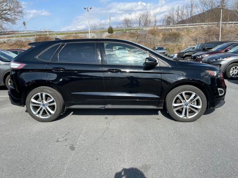 Used 2017 Ford Edge Sport image 4