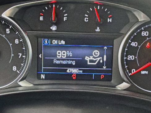 Used 2024 GMC Terrain SLE FWD image 18